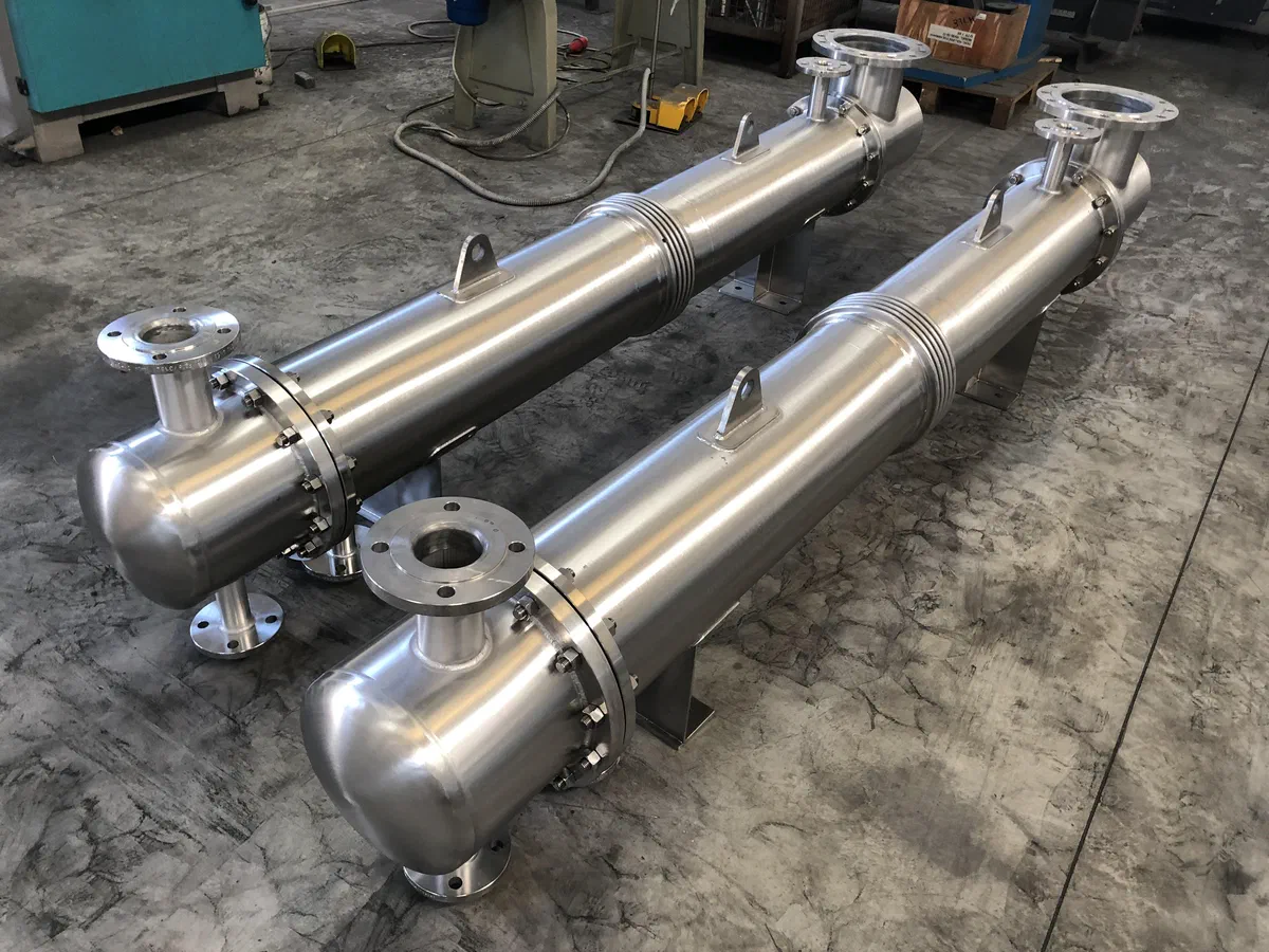 Shell and tube heat exchangers